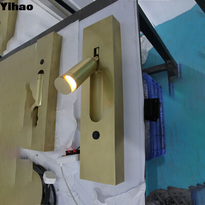 شراء مصباح حائط نحاسي حديث مع 3500 كيلوجرام من الضوء الأبيض الدافئ للغرف المعيشة والفنادق التصنيع عبر الإنترنت