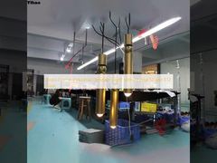 مصباح قلادة صناعي بإطار نحاسي مع عاكس بلوري بقاعدة E12